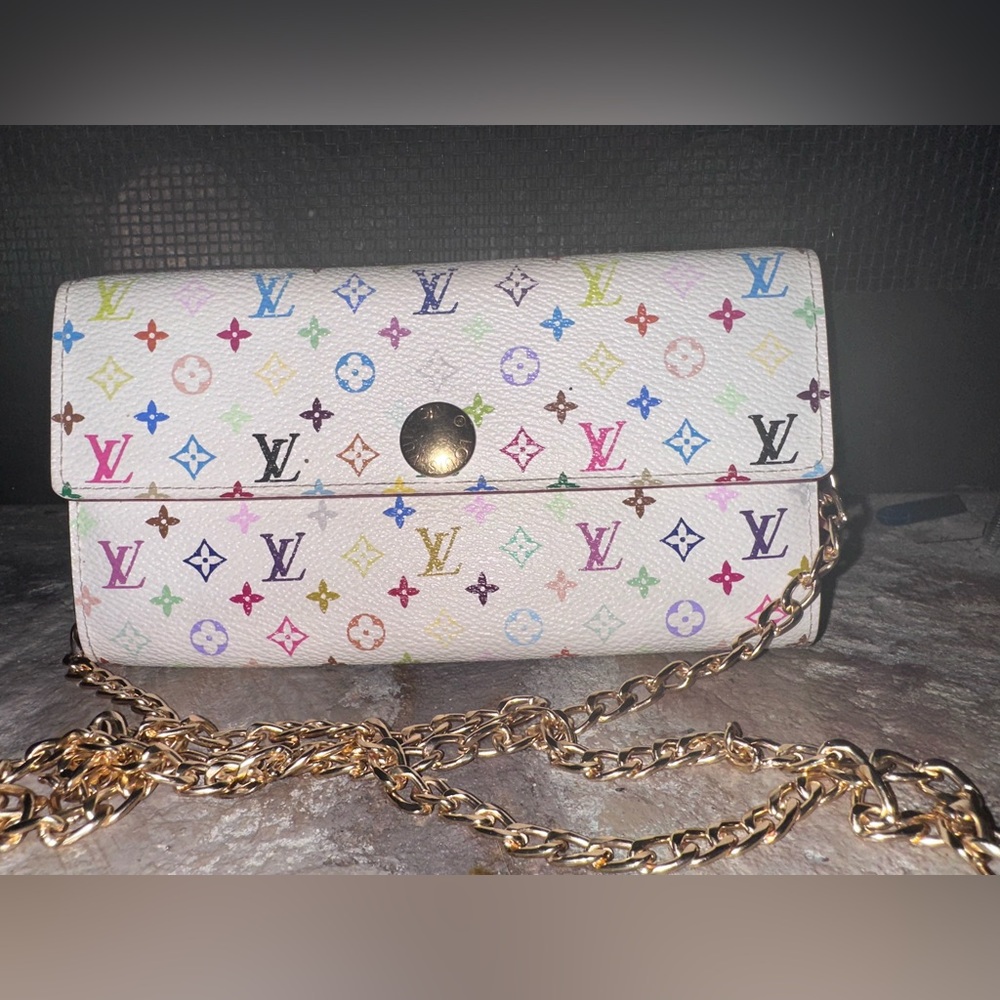 AUTHENTIC Louis Vuitton White Murakami Sarah wallet with chain w/COA! 🔥